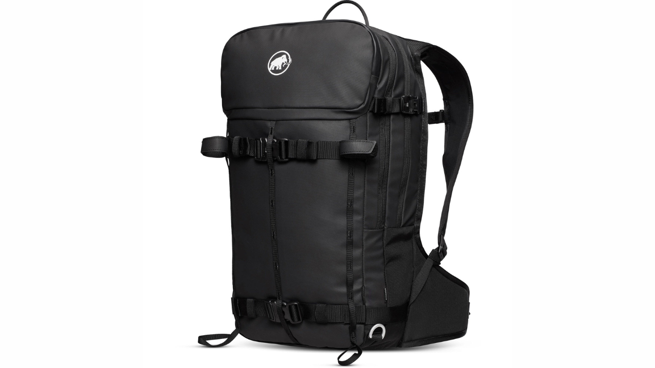 7 essentials you need for this year's ski season