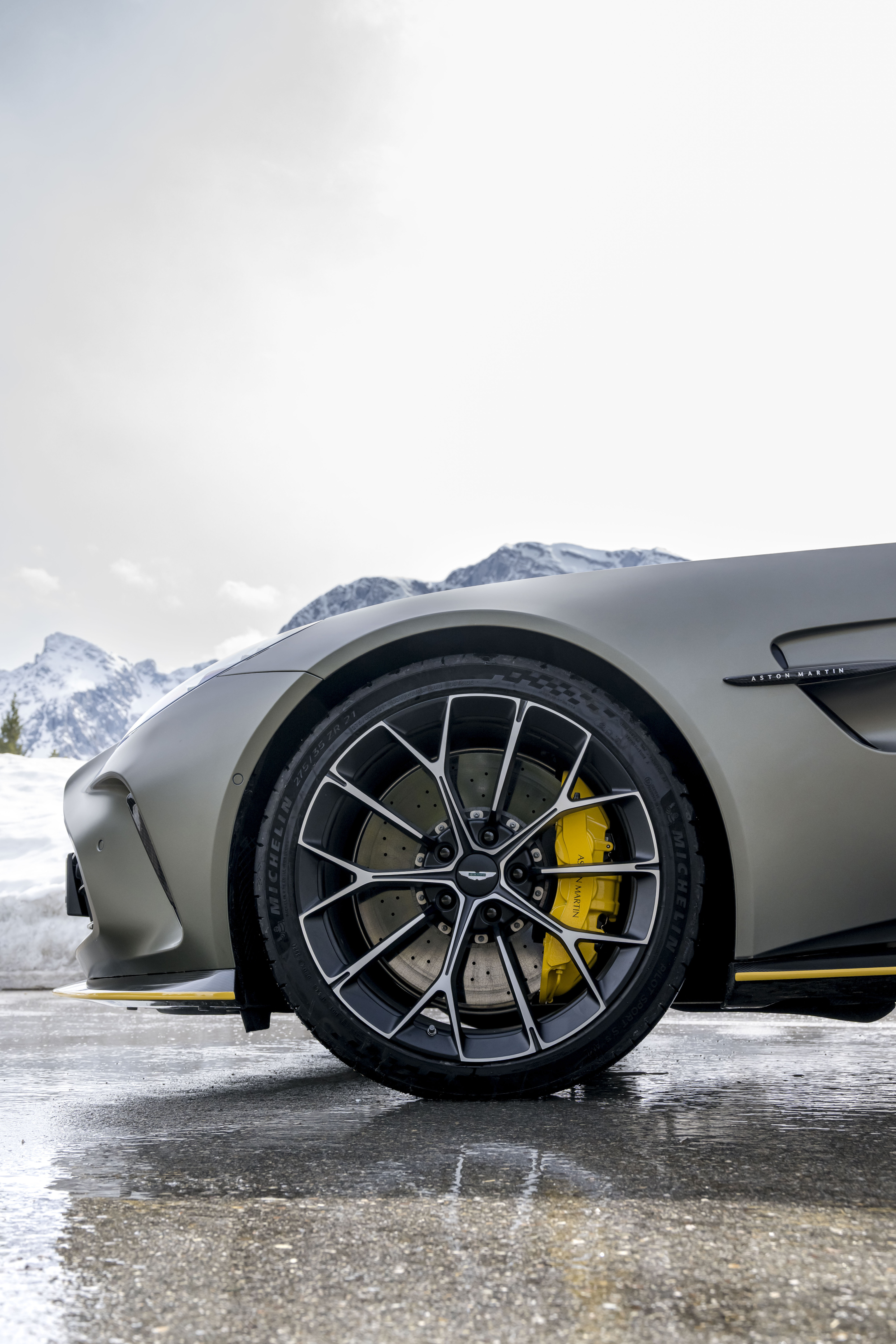 Aston Martin Vantage Roadster