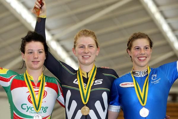 Under 19 women's omnium medal winners