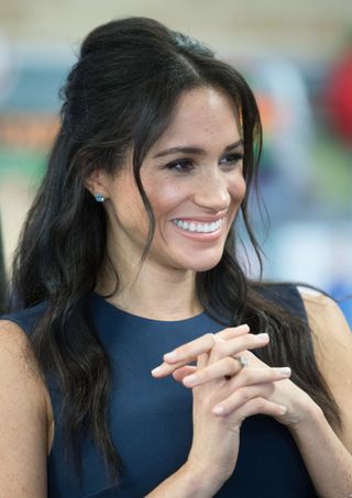 Meghan, Duchess of Sussex visits Macarthur Girls High School on October 19, 2018 in Sydney, Australia. The Duke and Duchess of Sussex are on their official 16-day Autumn tour visiting cities in Australia, Fiji, Tonga and New Zealand.