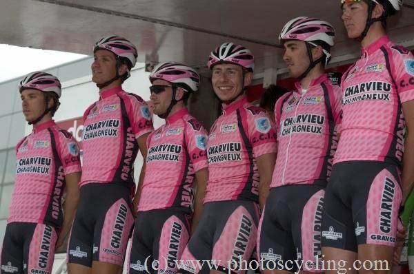 Charvieu-Chavagneux Is&egrave;re Cyclisme riders are introduced.