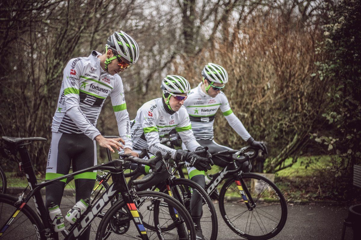 Warren Barguil gets ready to train with his new Fortuneo Samsic teammates