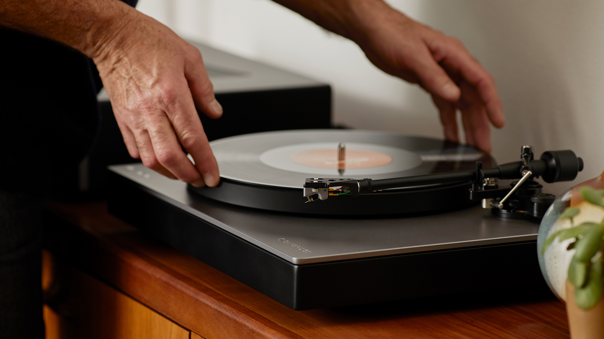 Cambridge Audio Alva TT v2 turntable