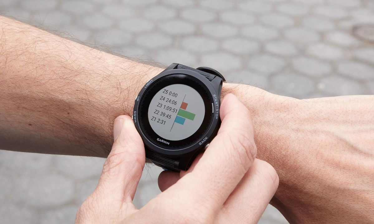 Garmin Forerunner 935 Review: Big Power in a Slim Design | Tom's Guide
