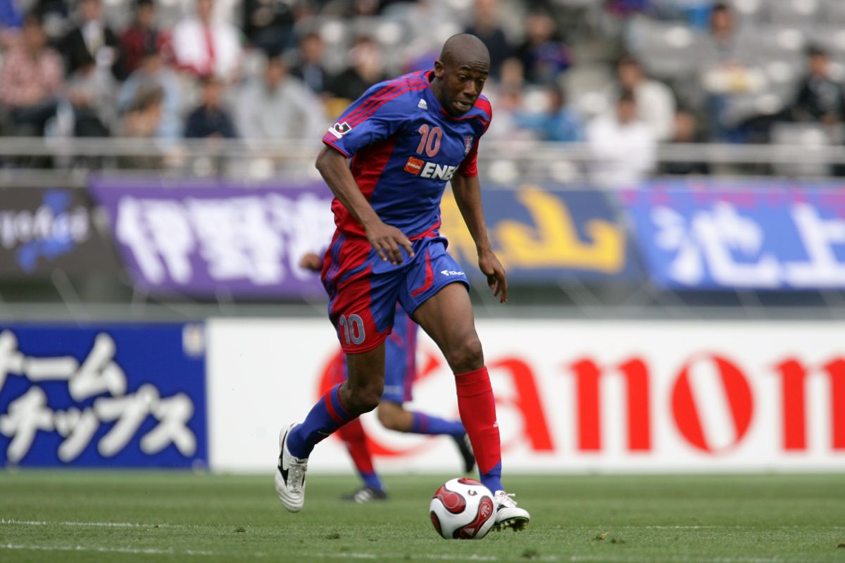 Paulo Wanchope in action for FC Tokyo, 2007