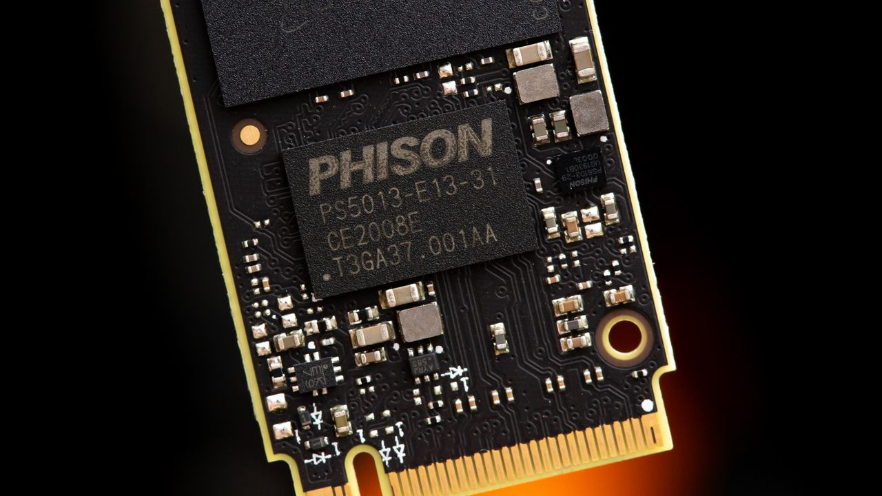 Crucial P2 M.2 NVMe SSD