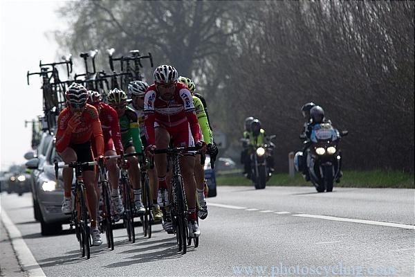 The peloton bunches