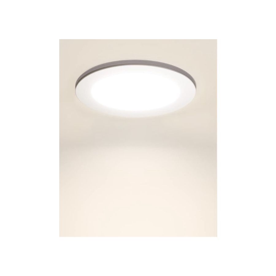 white recessed light fitting
