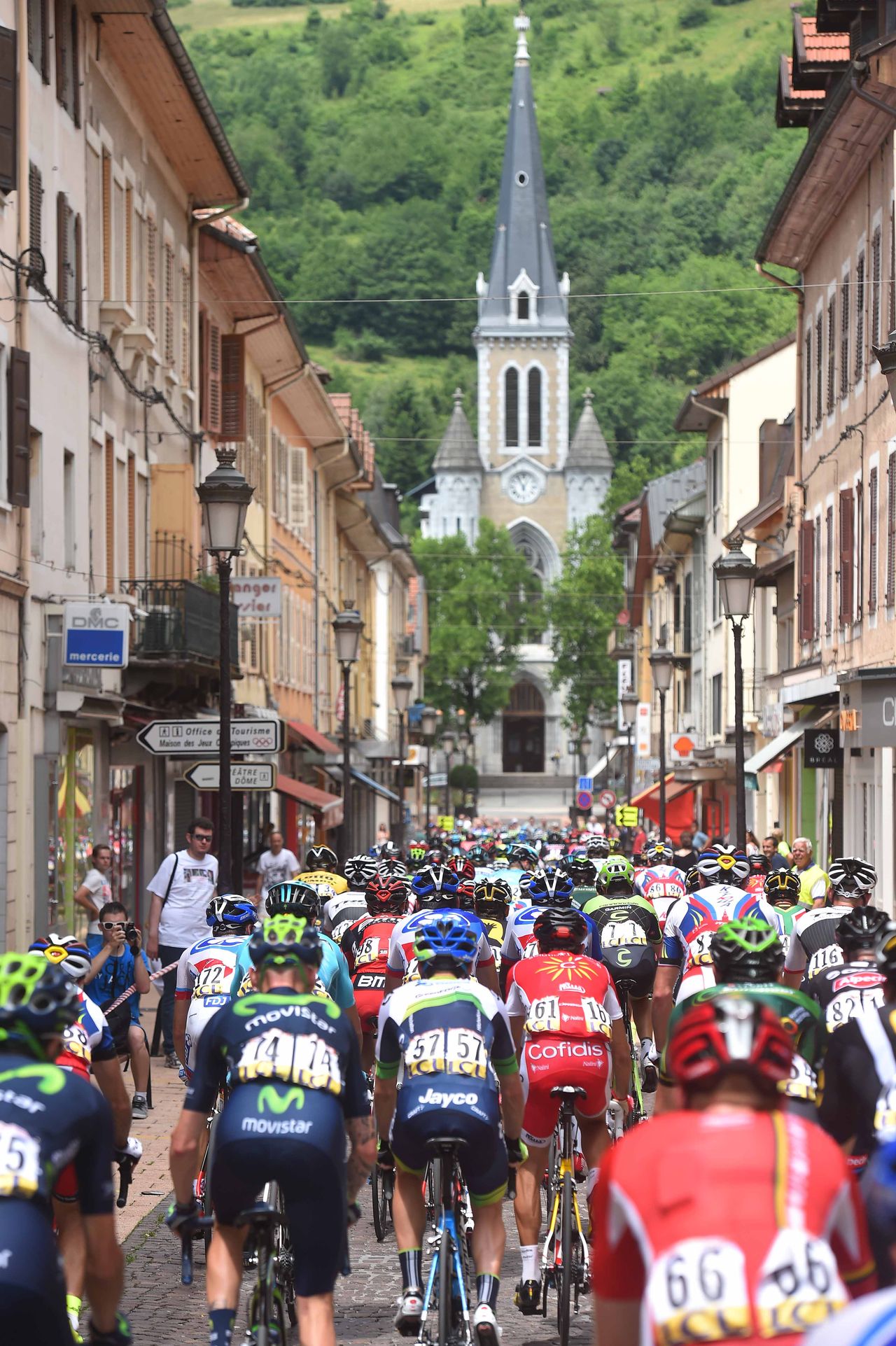 The peloton took it easy on day one