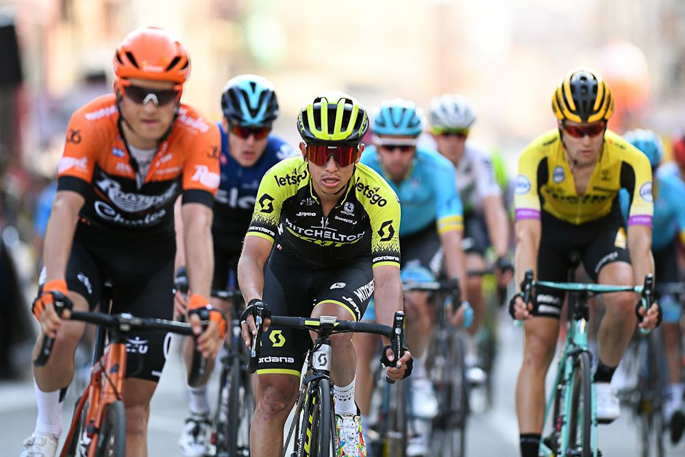 Esteban Chaves finishes stage 1 at Volta a Catalunya