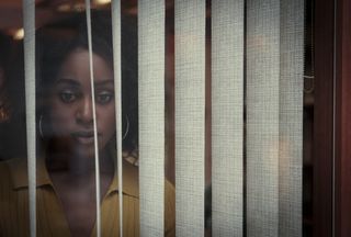 Simona Brown as Louise in Netflix's Behind Her Eyes