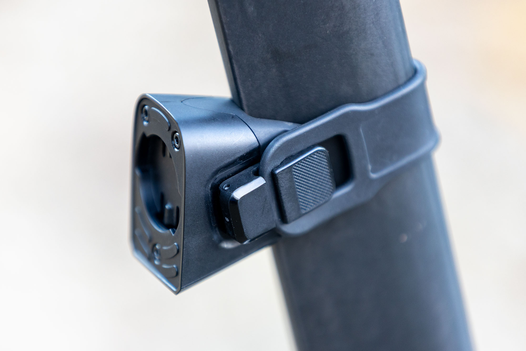 Wahoo Trackr Radar mount, attached to aero seat post.