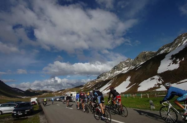 The peloton faced a very hilly day.
