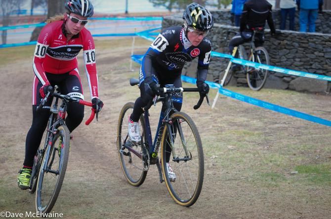 Arley Kemmerer (C3-Twenty 20 Cycling) and Emma White going head to head