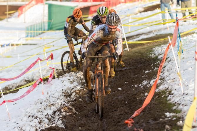 Timmerman leads White through a muddy off-camber
