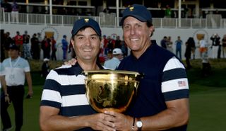 Kisner and Mickelson with the Presidents Cup