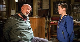 Gary and Joe bring Phelan back to the builder's yard in Weatherfield and tie him up in the storeroom. But, later, Jack discovers Phelan, who is now wide awake…