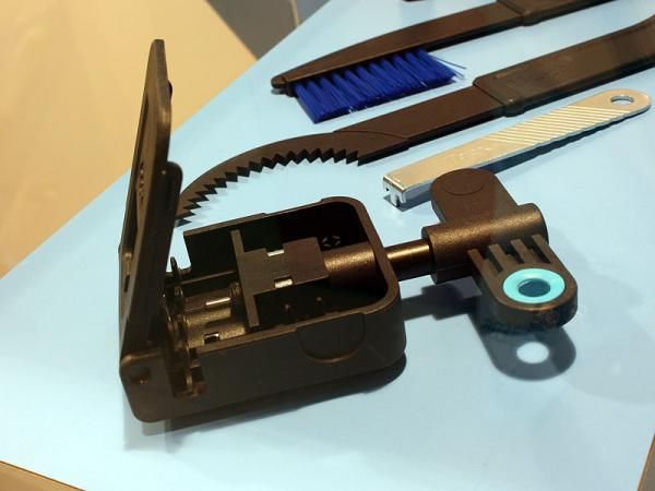 Also new from Tacx is this clever chain tool with a flip-top lid that holds the pieces of chain together and also stores spare links.