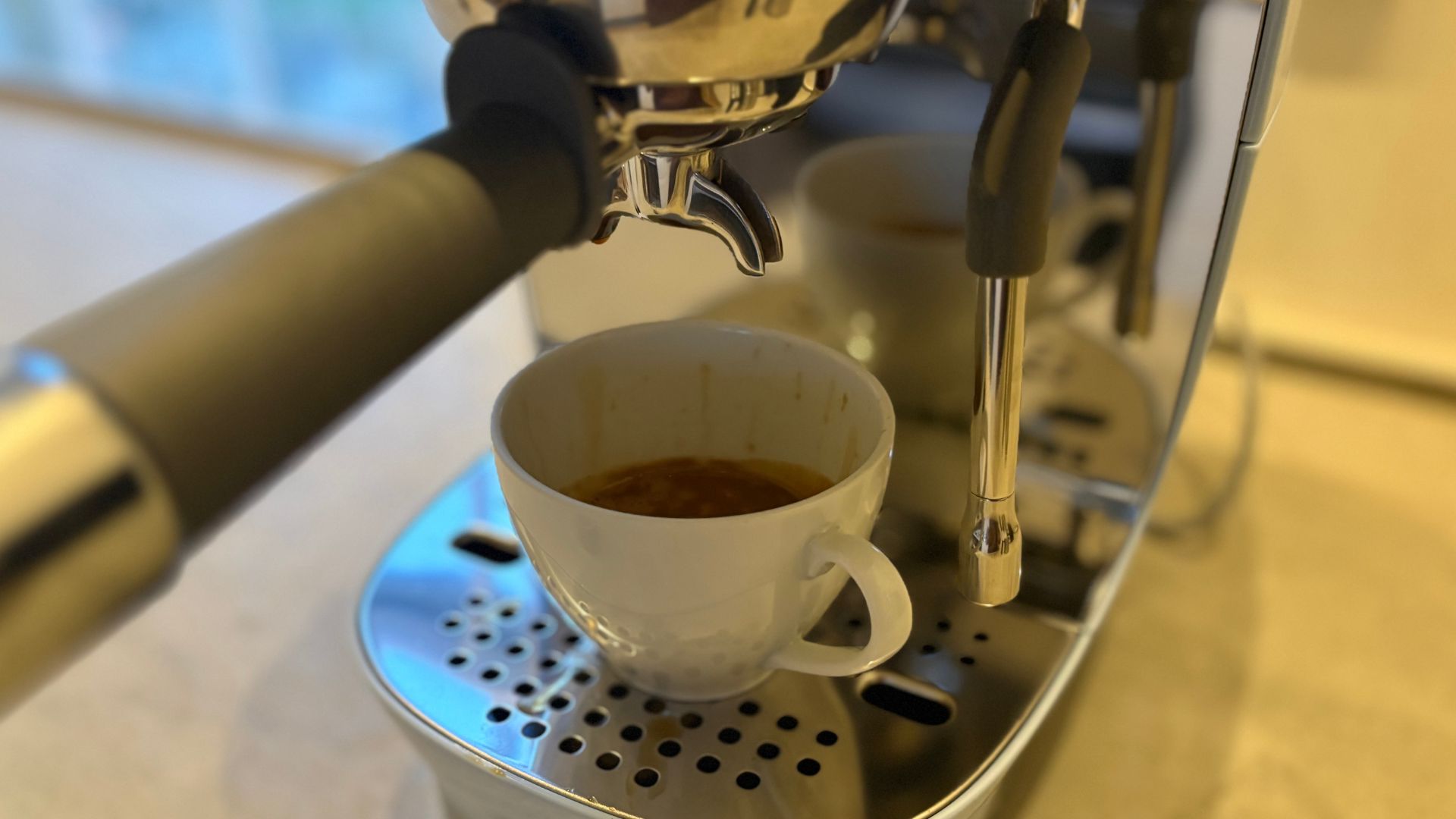 Testing the Smeg Espresso and Cold Brew Coffee Machine