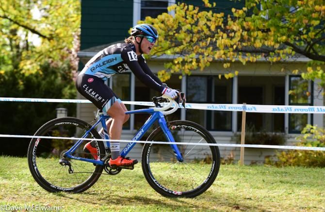 Caroline Mani (Raleigh Clement) leading the race at the uphill barriers