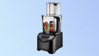 Oster Total Prep 10 Cup Food Processor processing