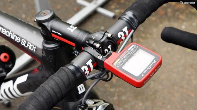 The 3T cockpit is dressed up with an SRM PowerControl 7 computer head