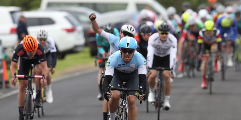 Nicholas Kergozou (mobius Future Racing) wins stage 6