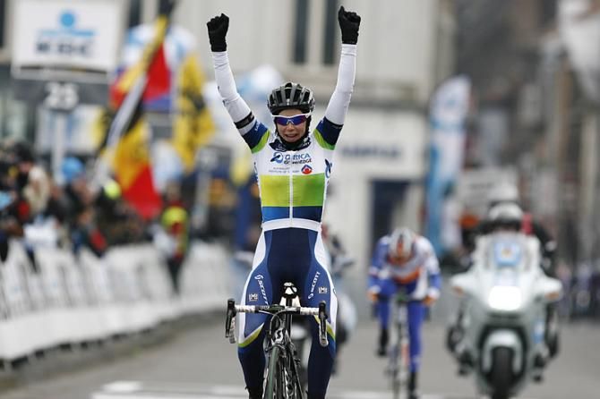 Tiffany Cromwell wins