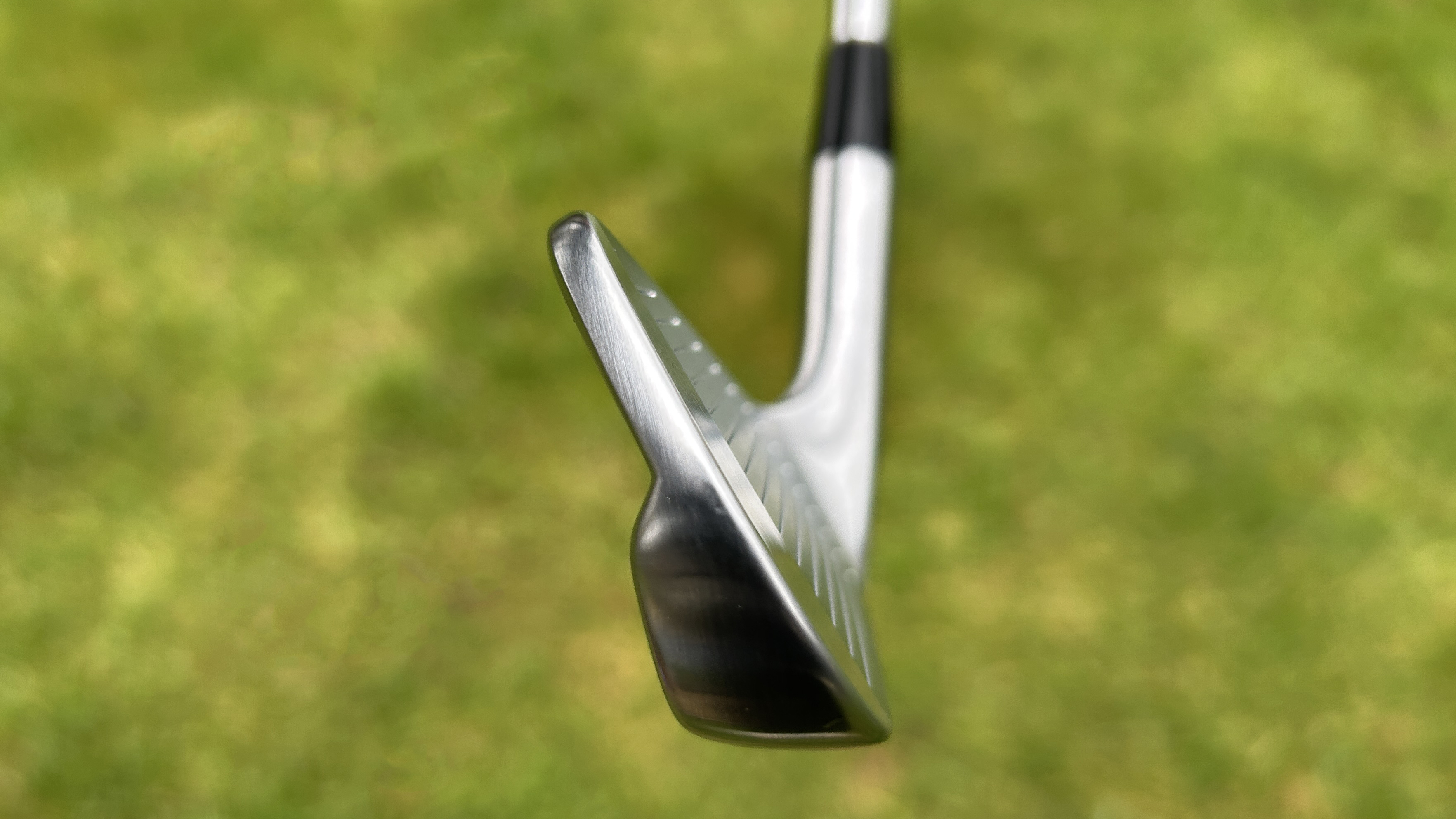 Photo of the Cobra 3DP MB Iron