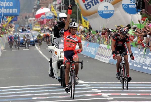 Luis Felipe Laverde Jimenez (Ceramica Panaria-Navigare) claims the win