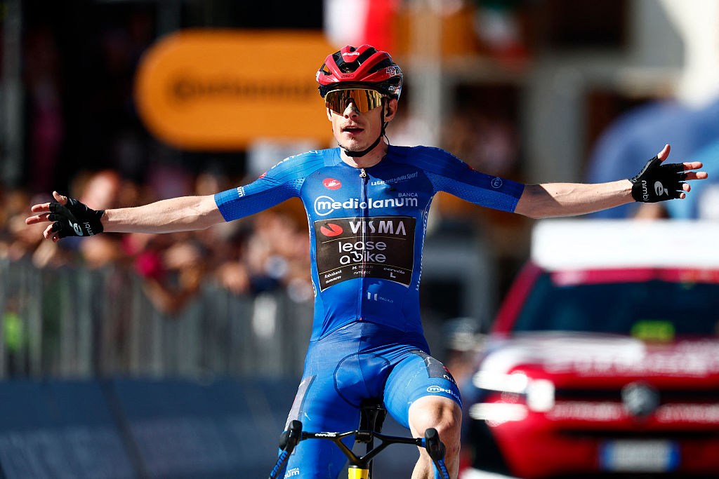 Jonas Vingegaard (Visma-Lease a Bike) wins stage 14 of the 2026 Giro d'Italia between Aosta and Pila. (Photo by Luca Bettini / AFP via Getty Images)