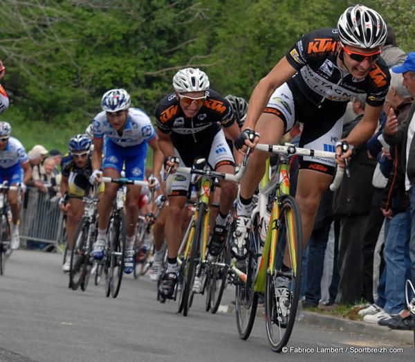 Bretagne - Schuller teammates Laurent Pichon and Romain Hardy.