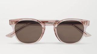 Round sunglasses example from Cutler and Gross
