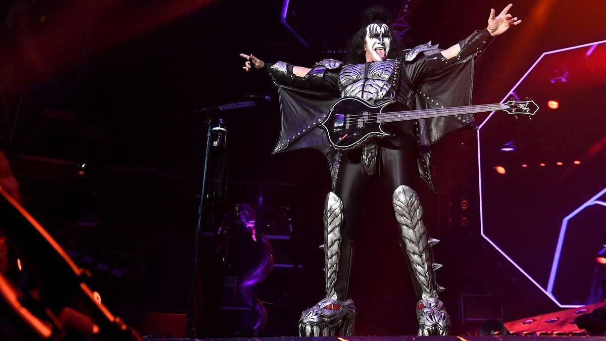 Gene Simmons: “People remember a classic and simple bassline more than ...