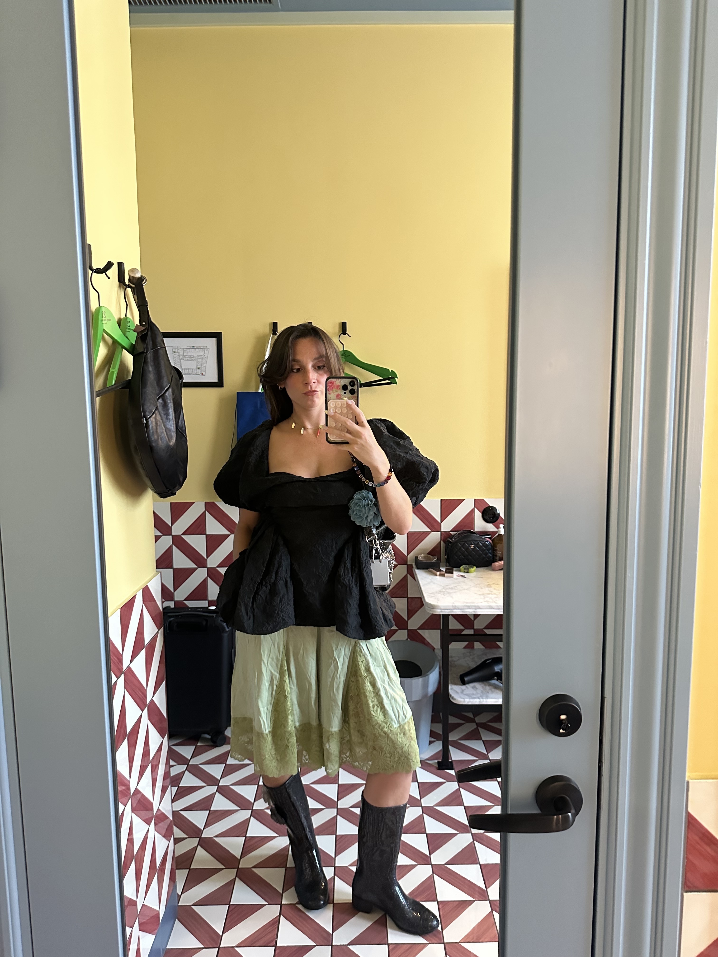 Outfit selfies