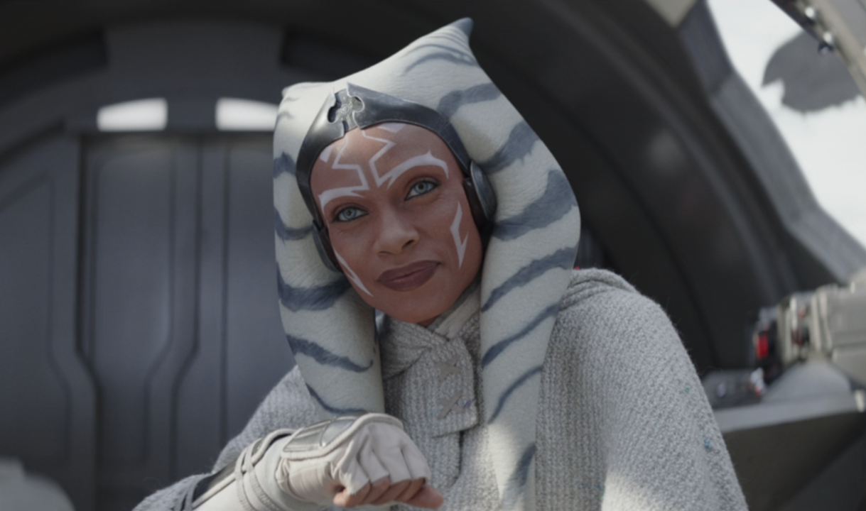 Rosario Dawson as Ahsoka looking at the purrgil in Episode 5