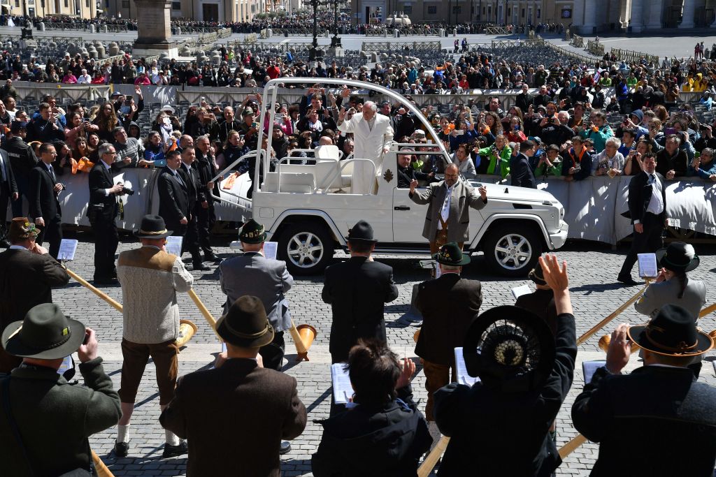 Pope Francis meets Bill O'Reilly.