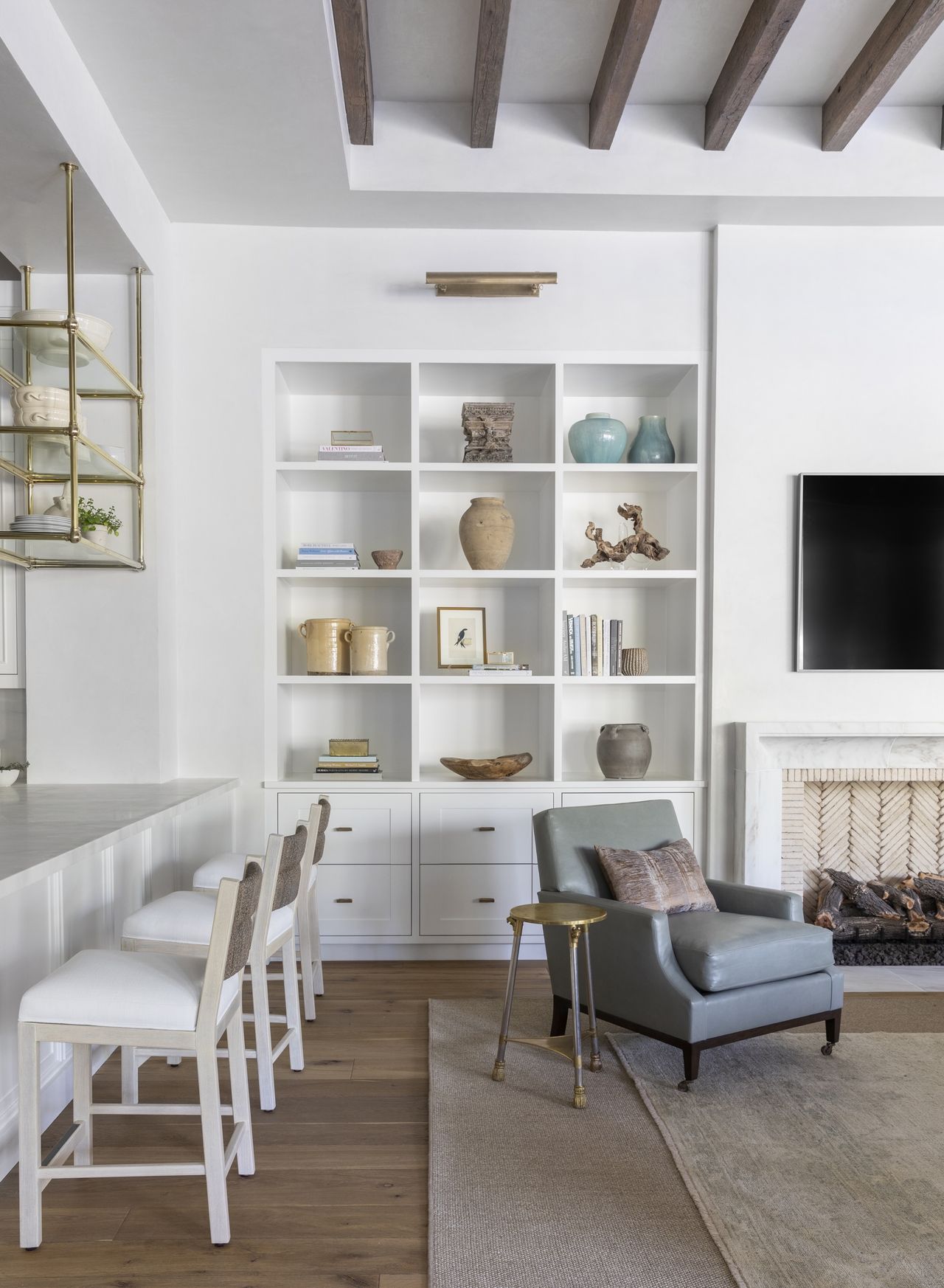 Fresh Look at 10 Rules For Decorating Small Spaces