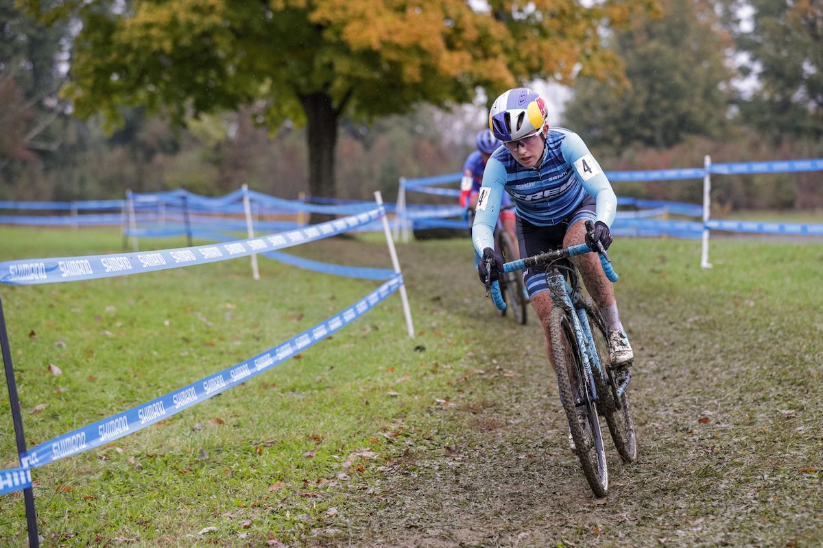 Ellen Noble (Trek Factory) in the lead