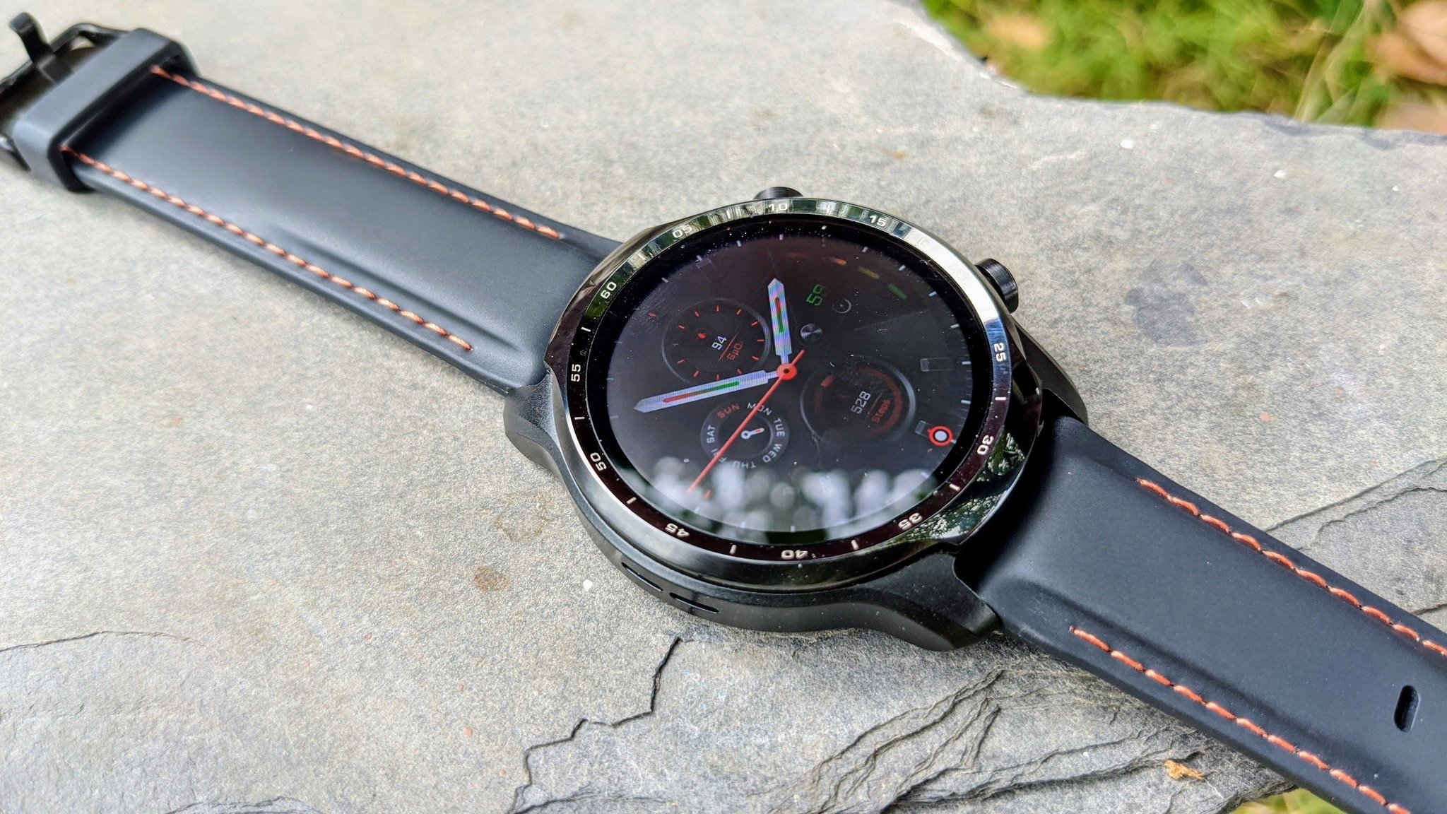 TicWatch Pro 3 Ultra hands-on review: Amazing battery life