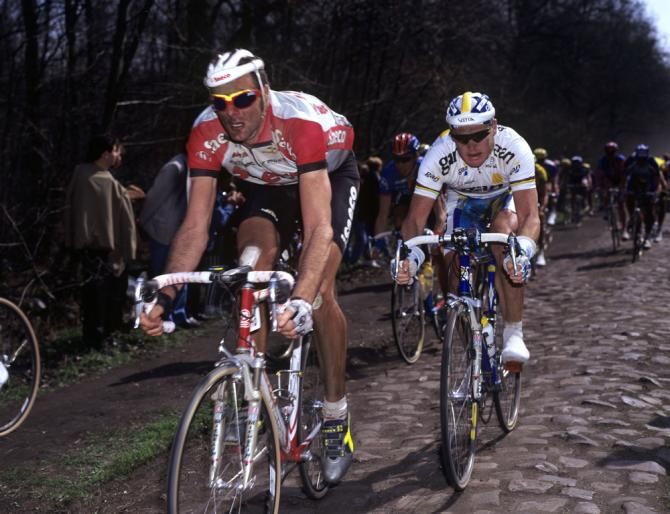 Eros Poli leads the race in 1996