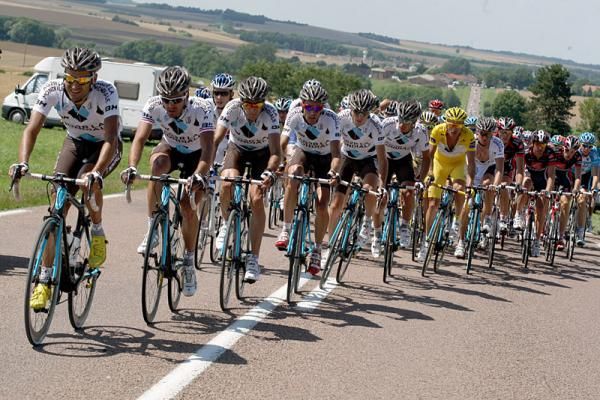 AG2R La Mondiale, the team of race leader Rinaldo Nocentini, assumed pace-making duties for the day.