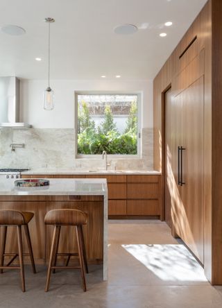 kitchen and breakfast bar at Villa Radius in LA