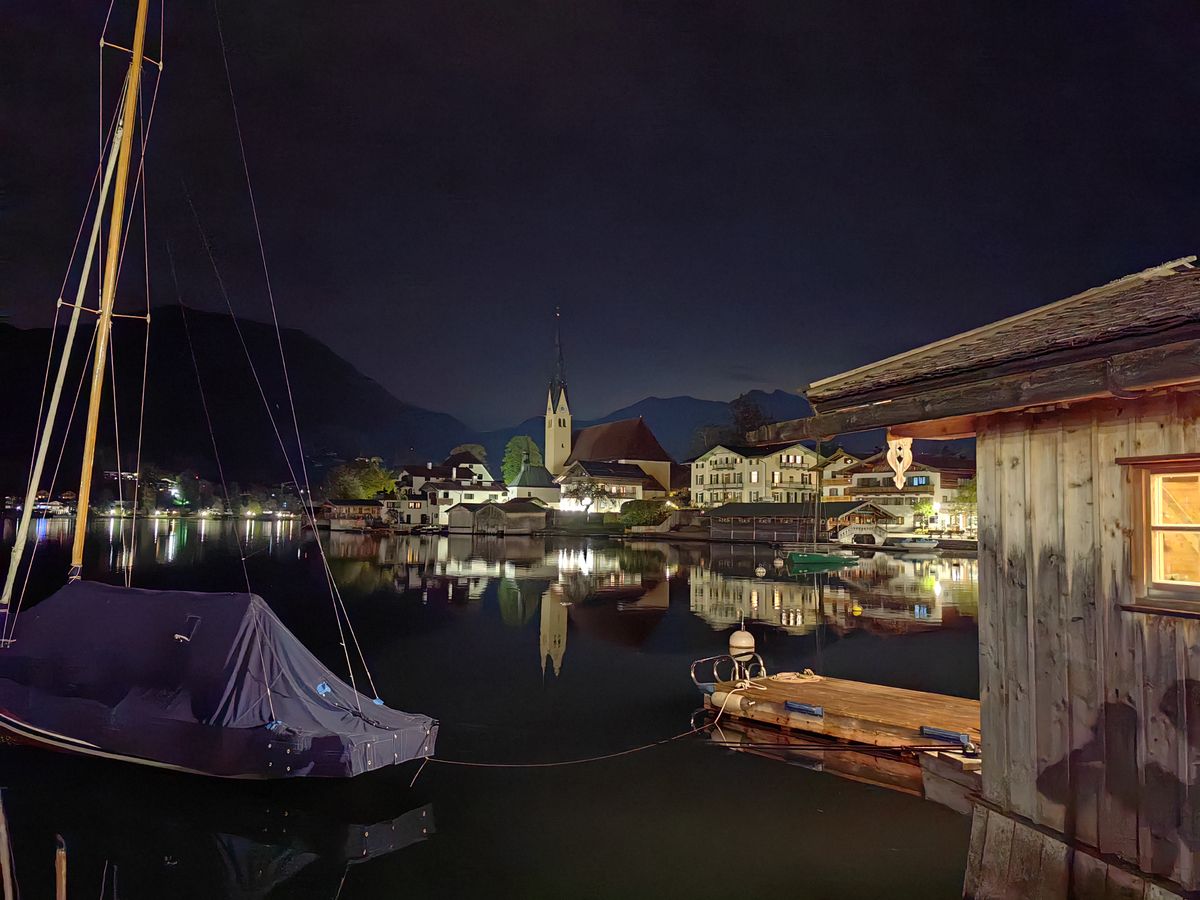 A photo captured at night on the Huawei P60 Pro