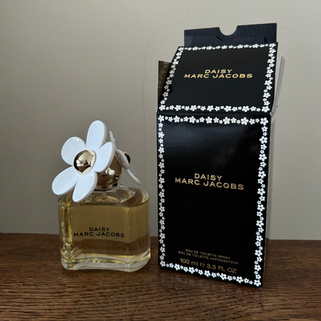 Marc Jacobs Daisy Review