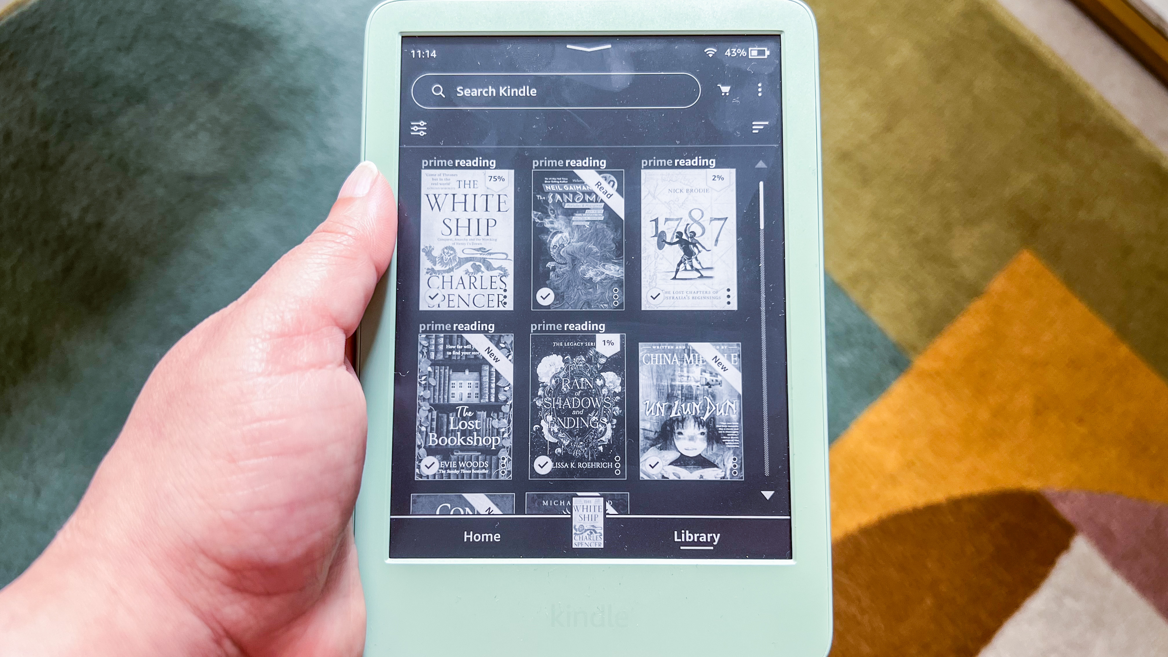 The Library pane of the Amazon Kindle 2024 in dark mode