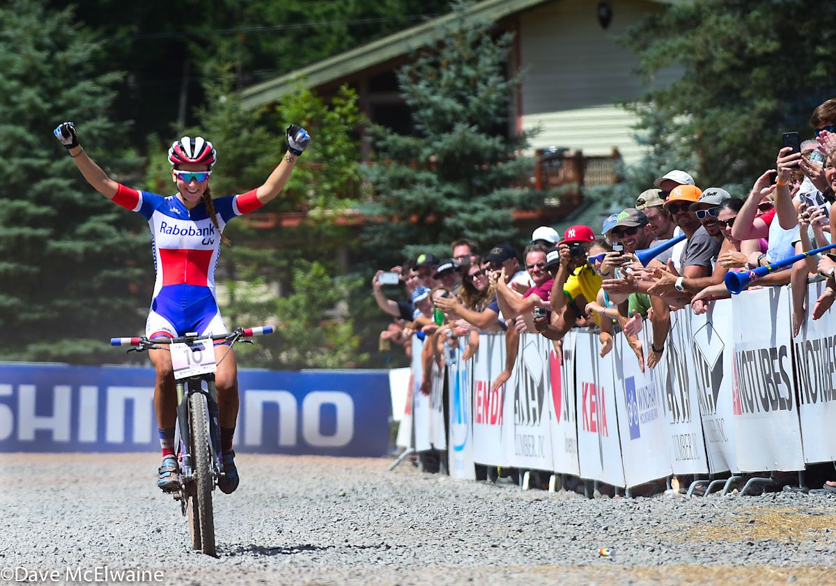 Pauline Ferrand Prevot (Raboliv) rides to victory with an 88-second cushion