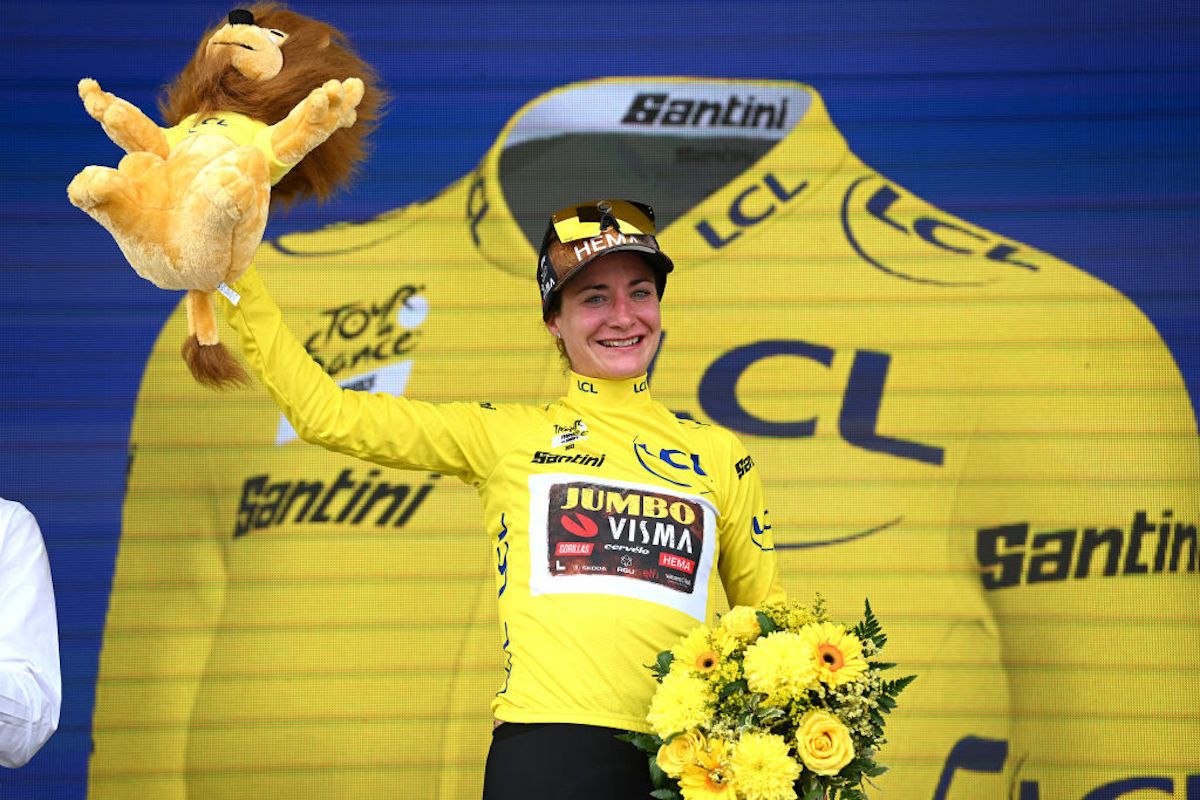 Marianne Vos wins the second stage of the 2022 Tour de France Femmes and sprints into yellow