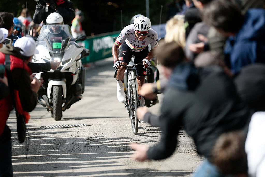 UAE Team Emirates - XRG Ecuadorian rider Jhonatan Narvaez sprints to win the 8th stage of the Giro d'Italia 2026 - Tour of Italy cycling race between Chieti and Fermo, central Italy on May 16, 2026. (Photo by Luca Bettini / AFP)