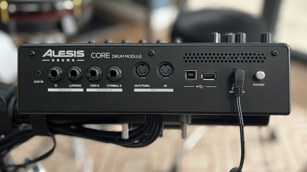 Rear panel of the Alesis Strata Core module